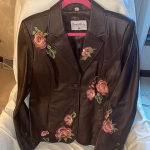 Pamela McCoy Womens leather jacket.  Size: Medium.